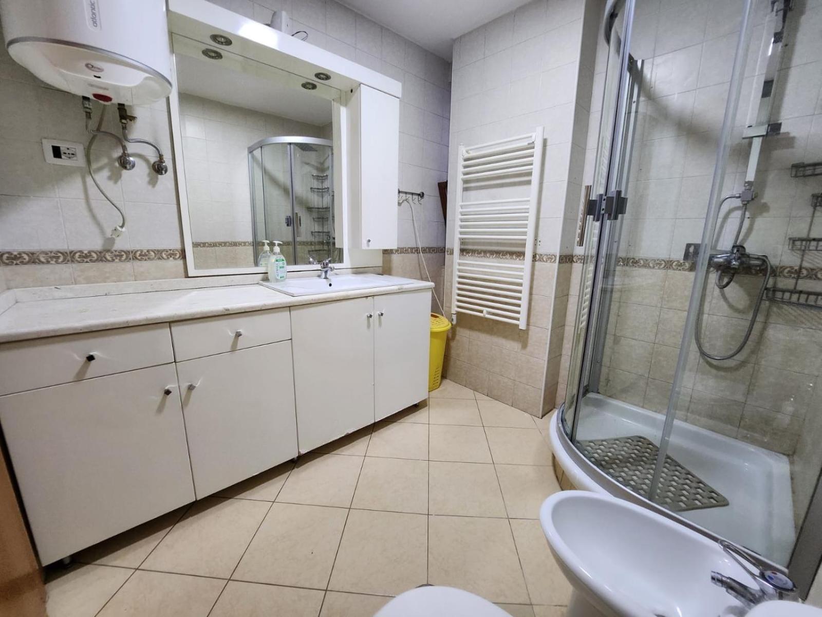Sky Dwelling Tirana Apartment Bagian luar foto